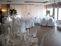 hall-with-backdrop-left